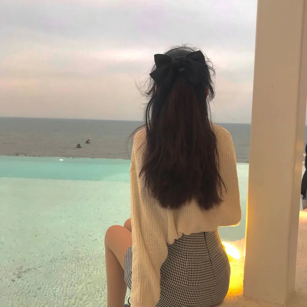 闪婚后，我成为全家福星